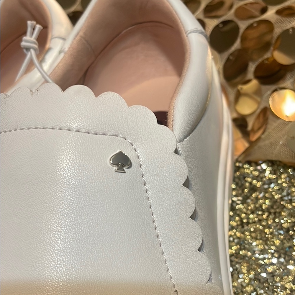 NWOT Kate Spade Chic White Scalloped Slip-On Sneakers Sz 8 - Picture 2 of 7